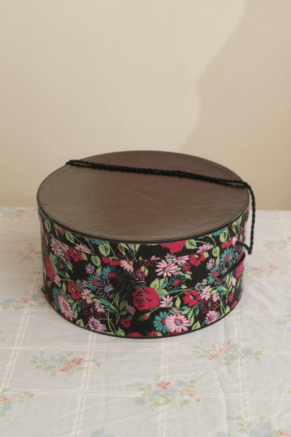 Vintage Shaw Hat Shop 14in Hat Box