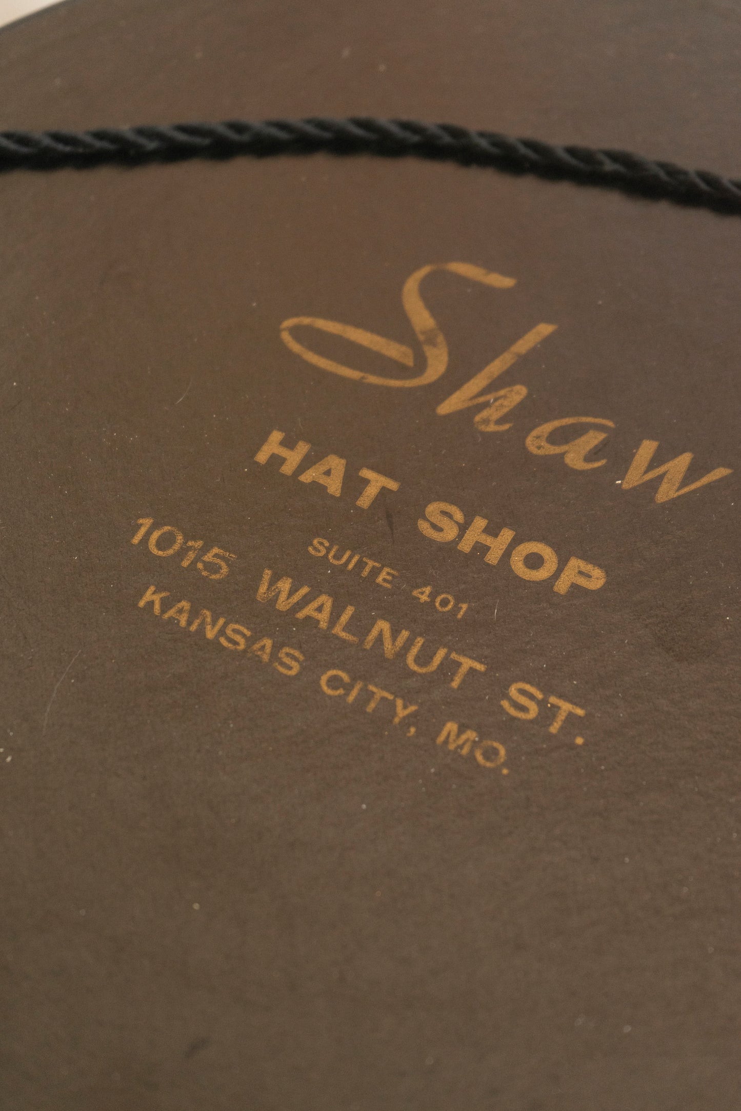 Vintage Shaw Hat Shop 14in Hat Box