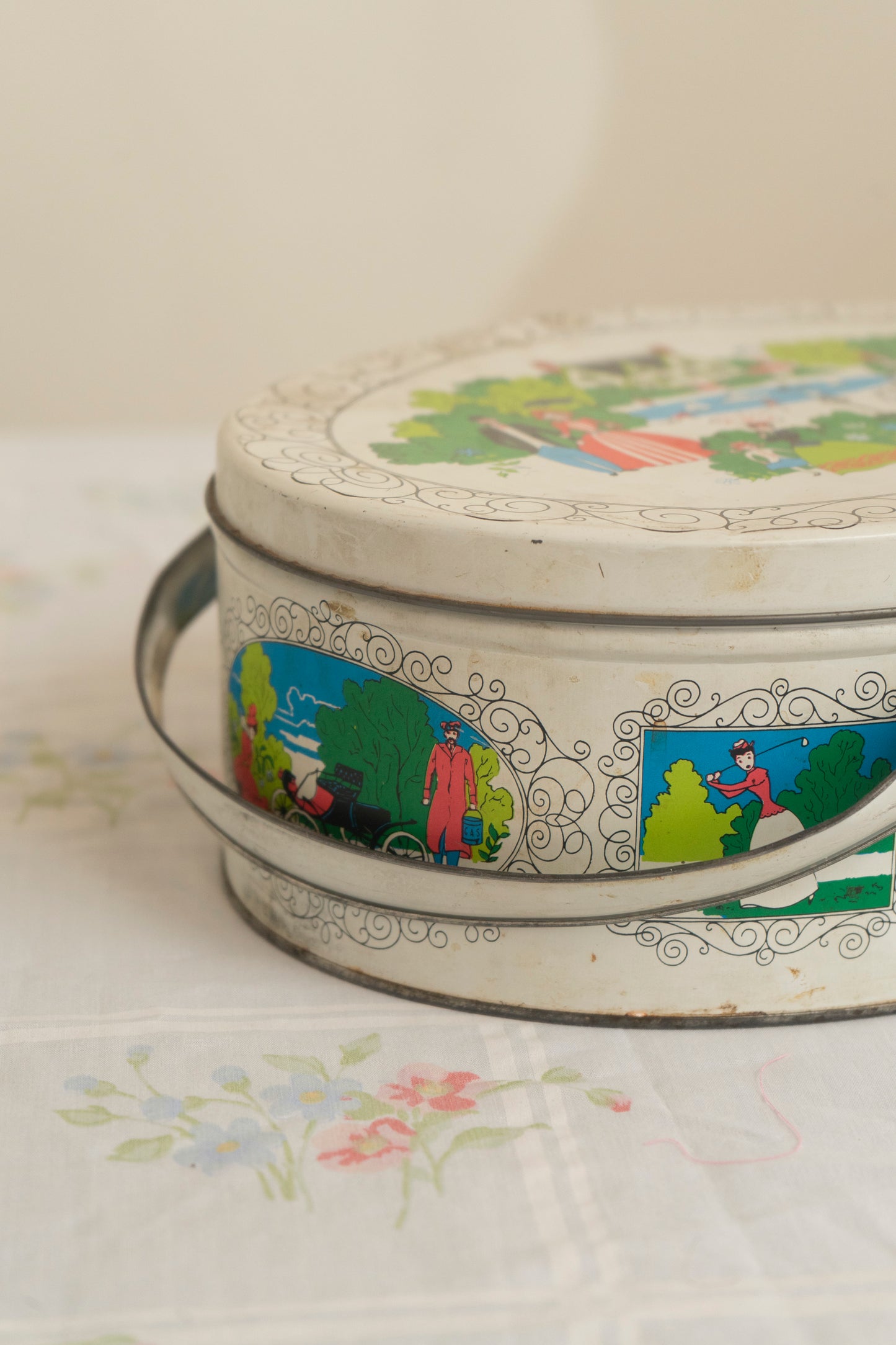 Vintage 1920 Victorian Storage Tin