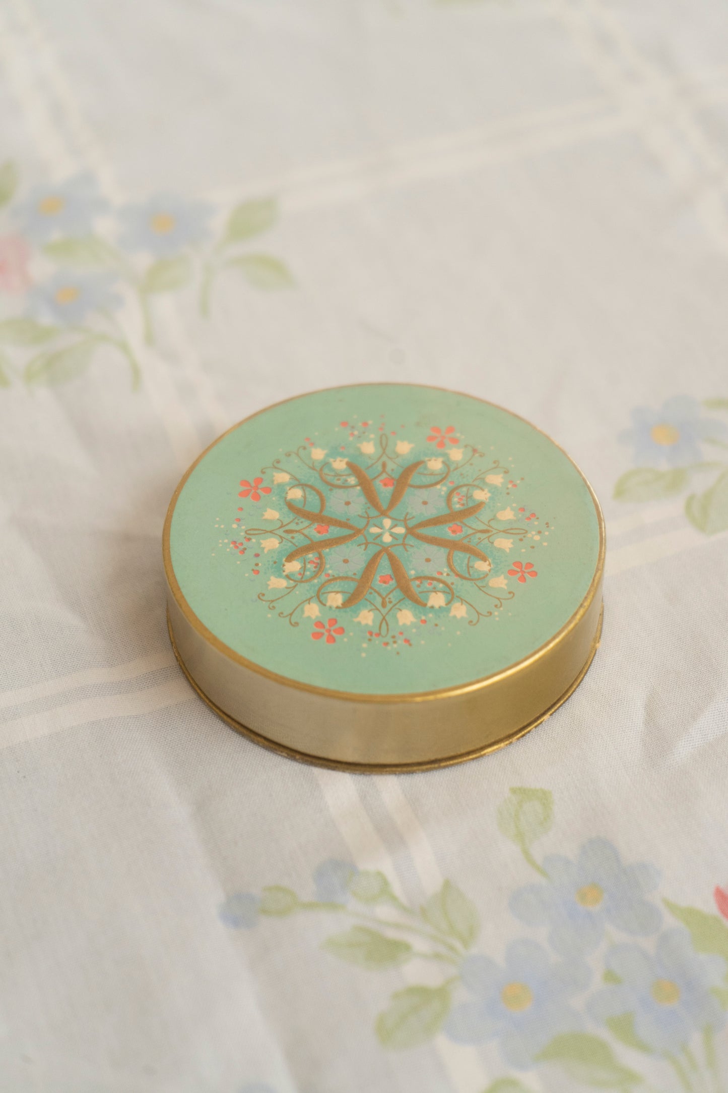 Vintage AVON Powder-Pak Pink Rose Blush Compact